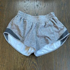 Lululemon Hotty Hot shorts - size 6